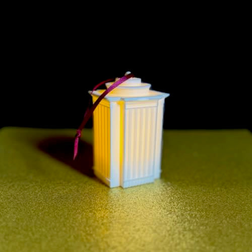 Discover USC Capstone House ornaments – ideal for graduation gifts, holiday décor, or keepsakes for proud Gamecock supporters.