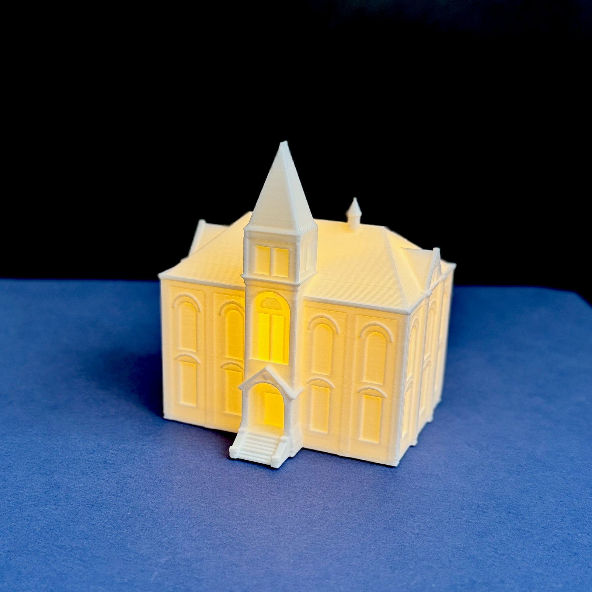The small Hargis Hall light, a gift for Auburn University fans.