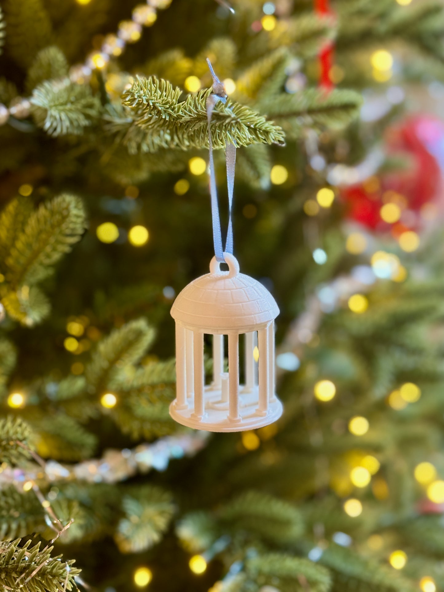 The Old Well ornament for UNC Chapel Hill alumni.