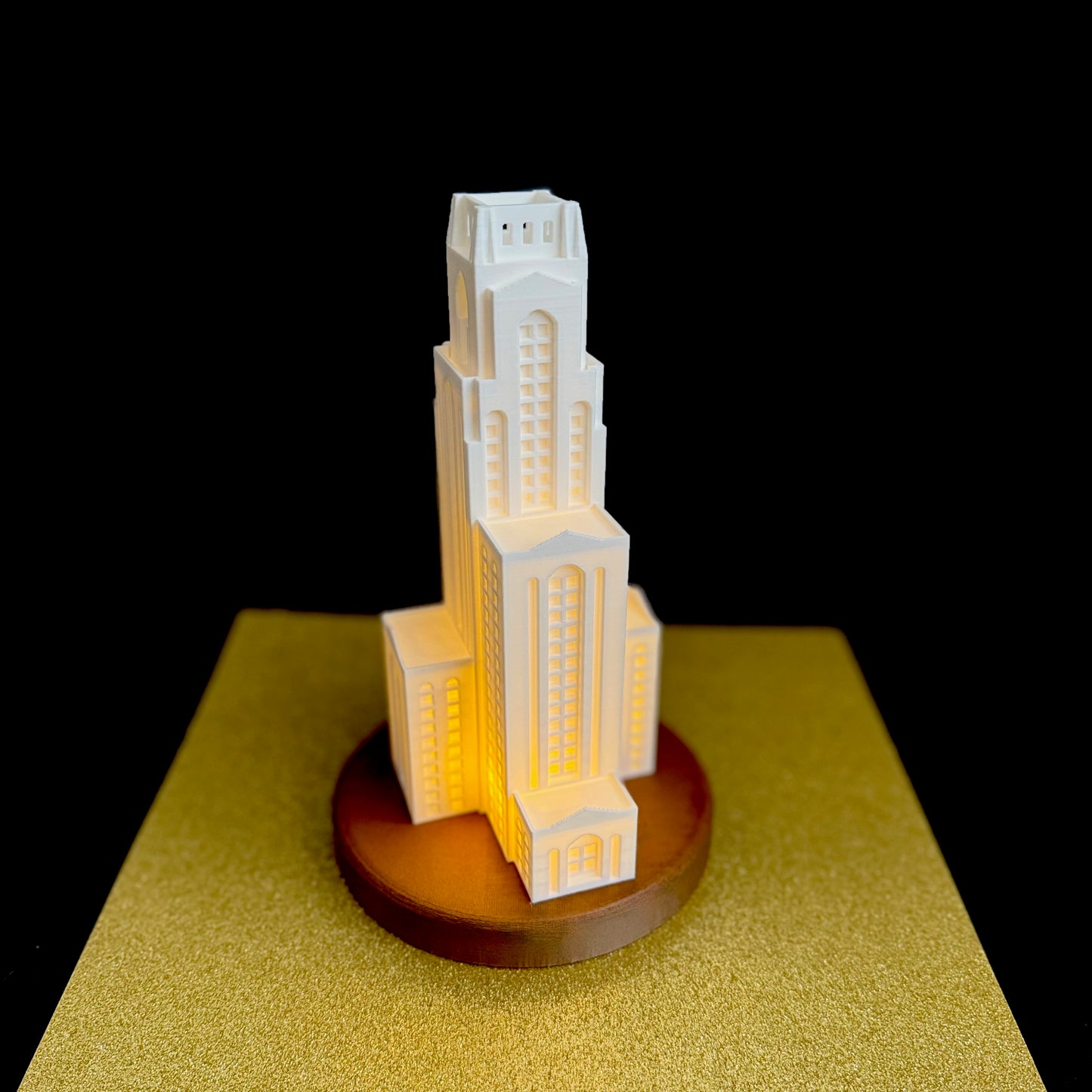 The University of Pittsburgh lamp of the Pitt Cathy, used as a dorm decoration.