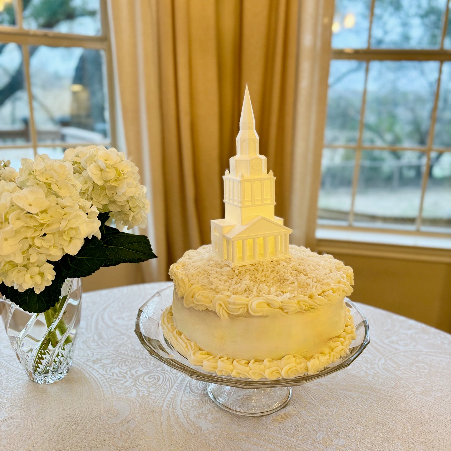 The Wake Forest Cake Topper of Wait Chapel, shown on a Wake Forest graduation cake.
